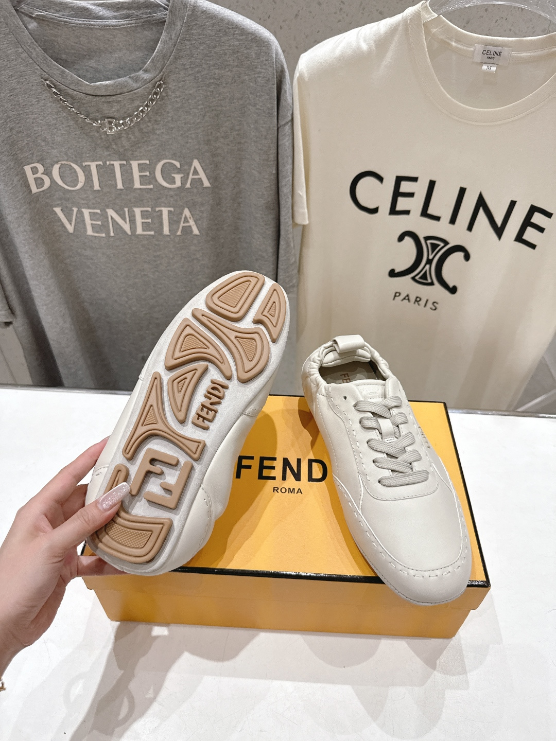 高版本出厂 皮面 只有男码 Fendi 芬迪26ssF029～new新款男士系带休闲鞋德训鞋，低调奢华懒