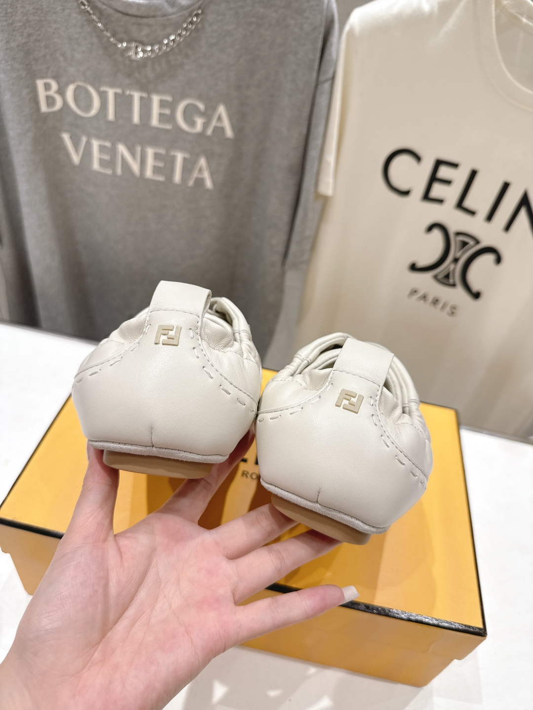 高版本出厂 皮面 只有男码 Fendi 芬迪26ssF029～new新款男士系带休闲鞋德训鞋，低调奢华懒