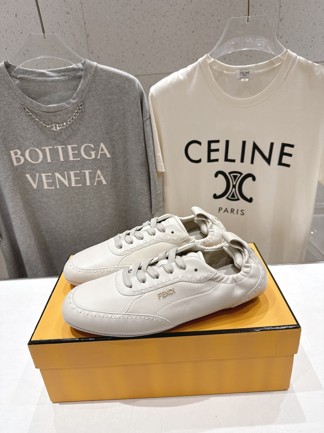 高版本出厂 皮面 只有男码 Fendi 芬迪26ssF029～new新款男士系带休闲鞋德训鞋，低调奢华懒