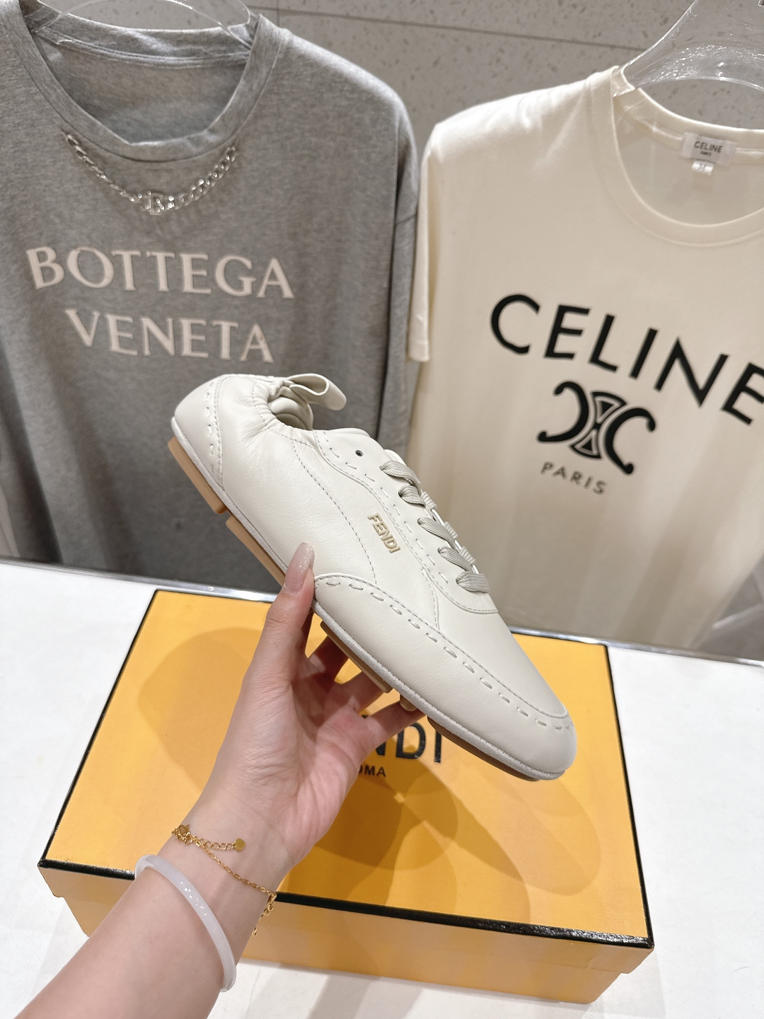 高版本出厂 皮面 只有男码 Fendi 芬迪26ssF029～new新款男士系带休闲鞋德训鞋，低调奢华懒