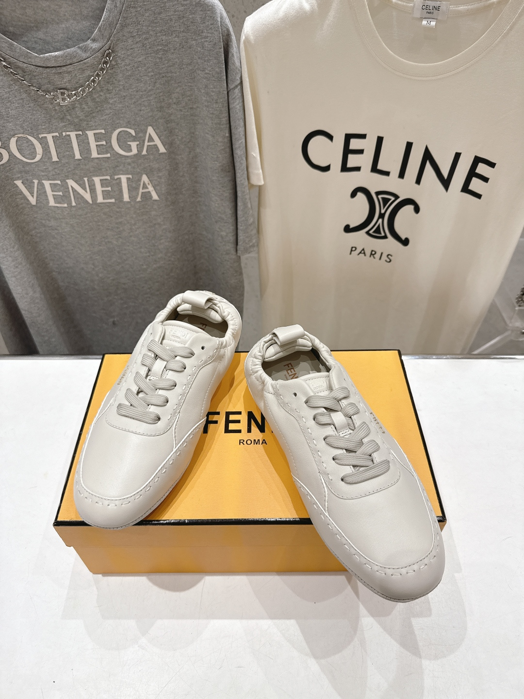 高版本出厂 皮面 只有男码 Fendi 芬迪26ssF029～new新款男士系带休闲鞋德训鞋，低调奢华懒