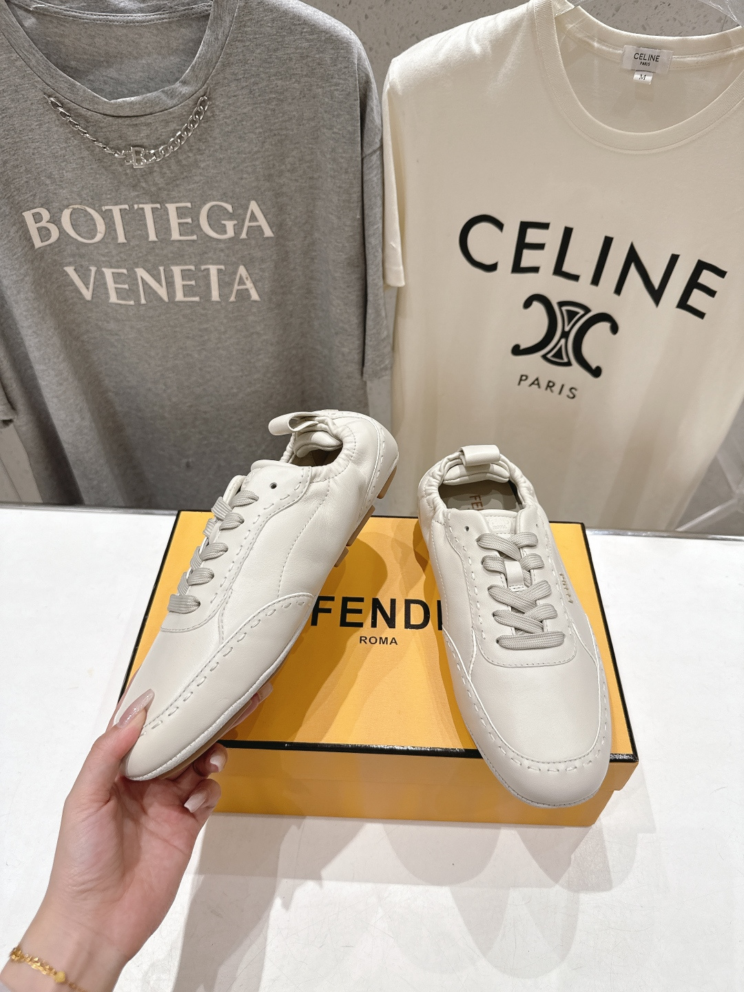 高版本出厂 皮面 只有男码 Fendi 芬迪26ssF029～new新款男士系带休闲鞋德训鞋，低调奢华懒