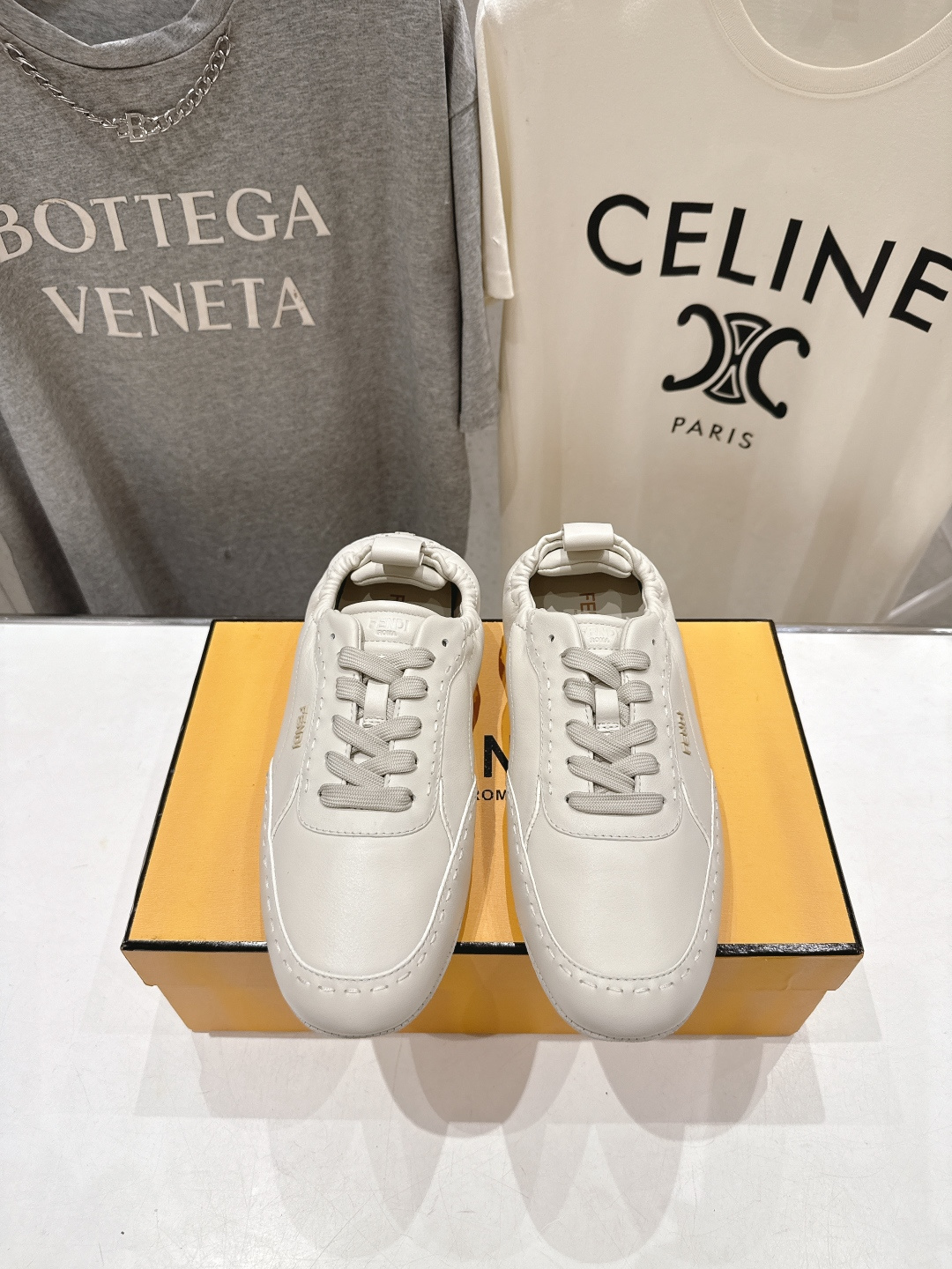 高版本出厂 皮面 只有男码 Fendi 芬迪26ssF029～new新款男士系带休闲鞋德训鞋，低调奢华懒