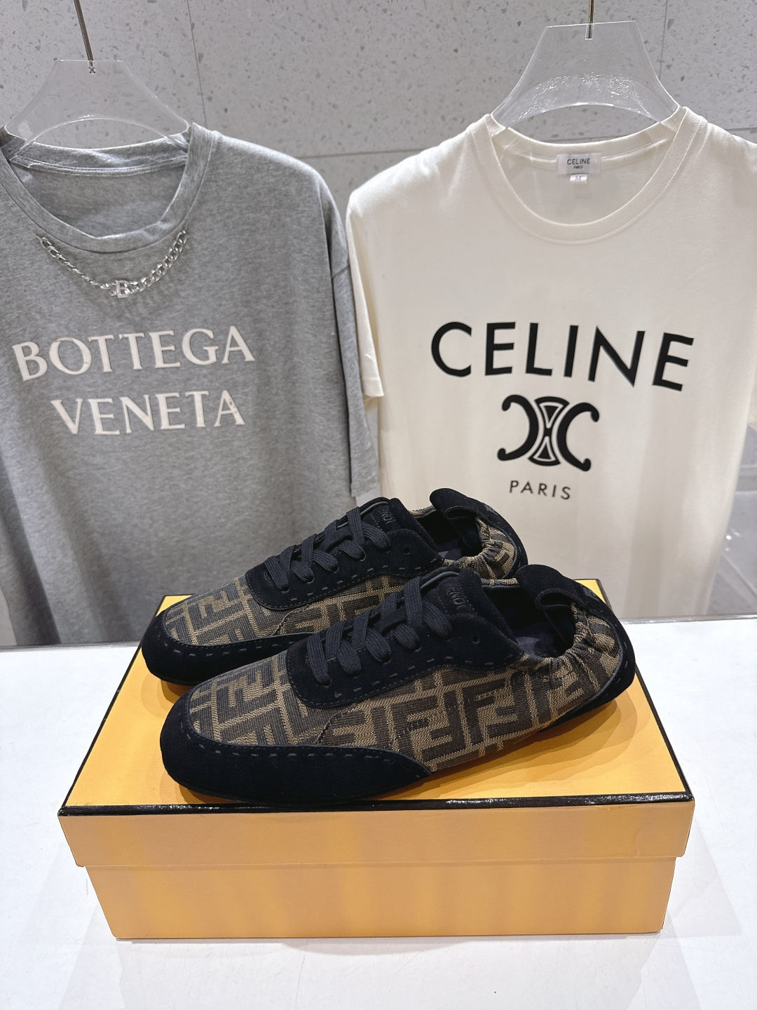 高版本出厂 只有男码 Fendi 芬迪26ssF029～new新款男士系带休闲鞋德训鞋，低调奢华懒人鞋，