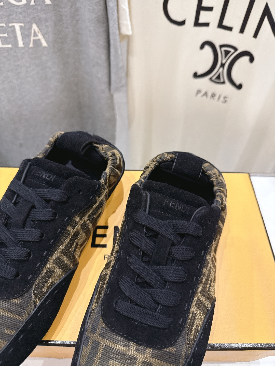 高版本出厂 只有男码 Fendi 芬迪26ssF029～new新款男士系带休闲鞋德训鞋，低调奢华懒人鞋，