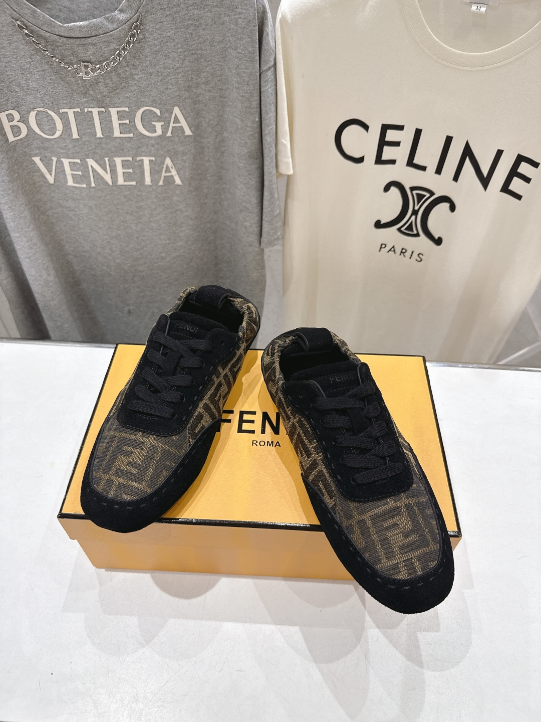 高版本出厂 只有男码 Fendi 芬迪26ssF029～new新款男士系带休闲鞋德训鞋，低调奢华懒人鞋，