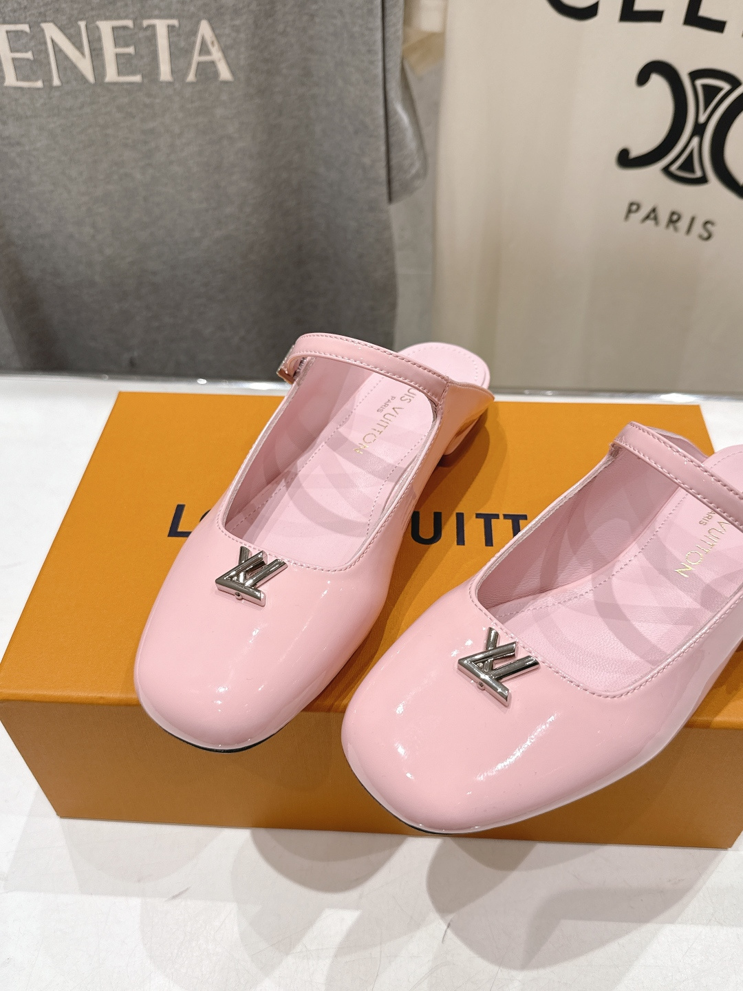 高版本出厂 Louis Vuitton ss26 new arrival LV驴牌春夏系列玛丽珍平底鞋半
