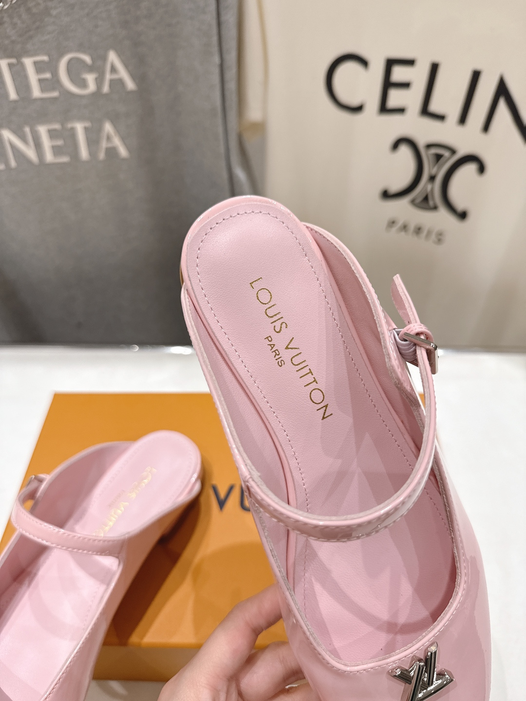 高版本出厂 Louis Vuitton ss26 new arrival LV驴牌春夏系列玛丽珍平底鞋半