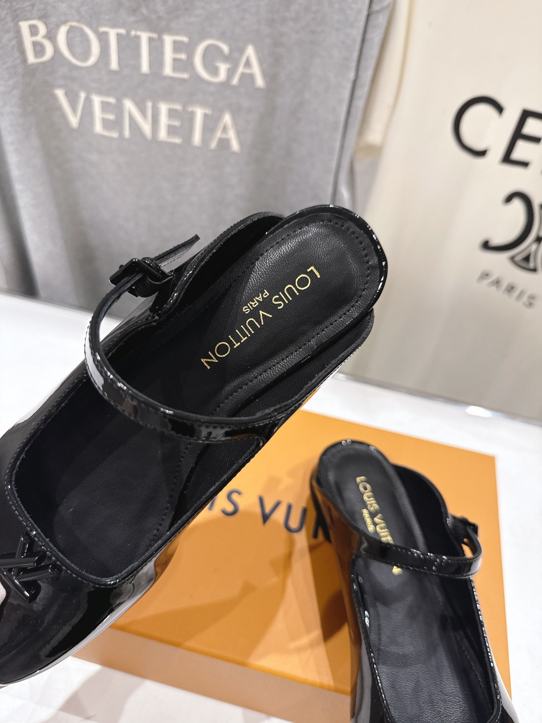 高版本出厂 Louis Vuitton ss26 new arrival LV驴牌春夏系列玛丽珍平底鞋半