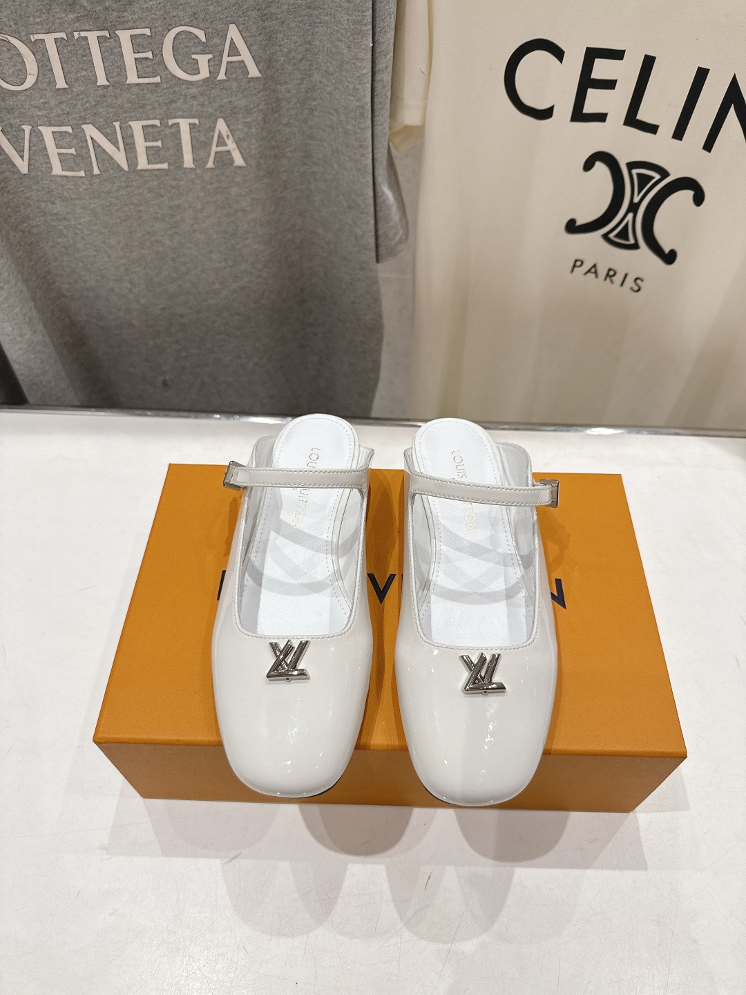 高版本出厂 Louis Vuitton ss26 new arrival LV驴牌春夏系列玛丽珍平底鞋半
