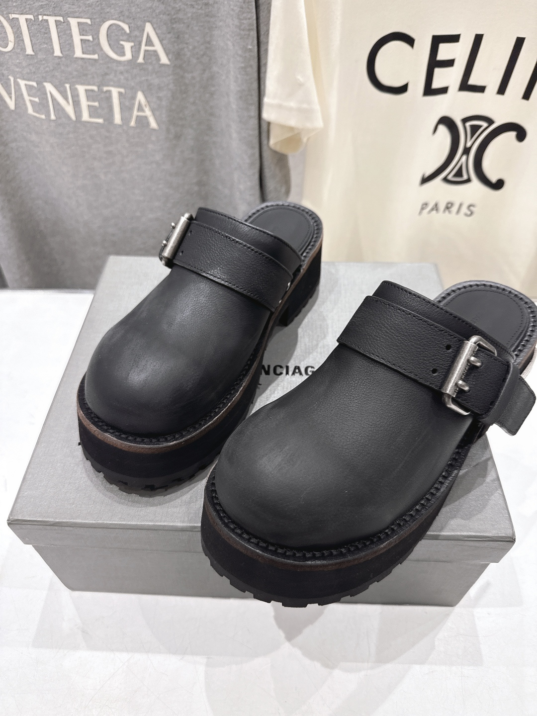 高版本出厂 BALENCIAG*/巴黎世家F046 2026ss新款大头皮鞋得比鞋半包乐福鞋TRACTO