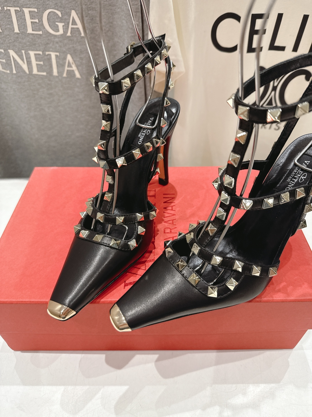 高版本出厂 ～New～顶级制作·Valentino*·华伦天奴〰️2026ss官方同步春夏走秀新款高跟鞋