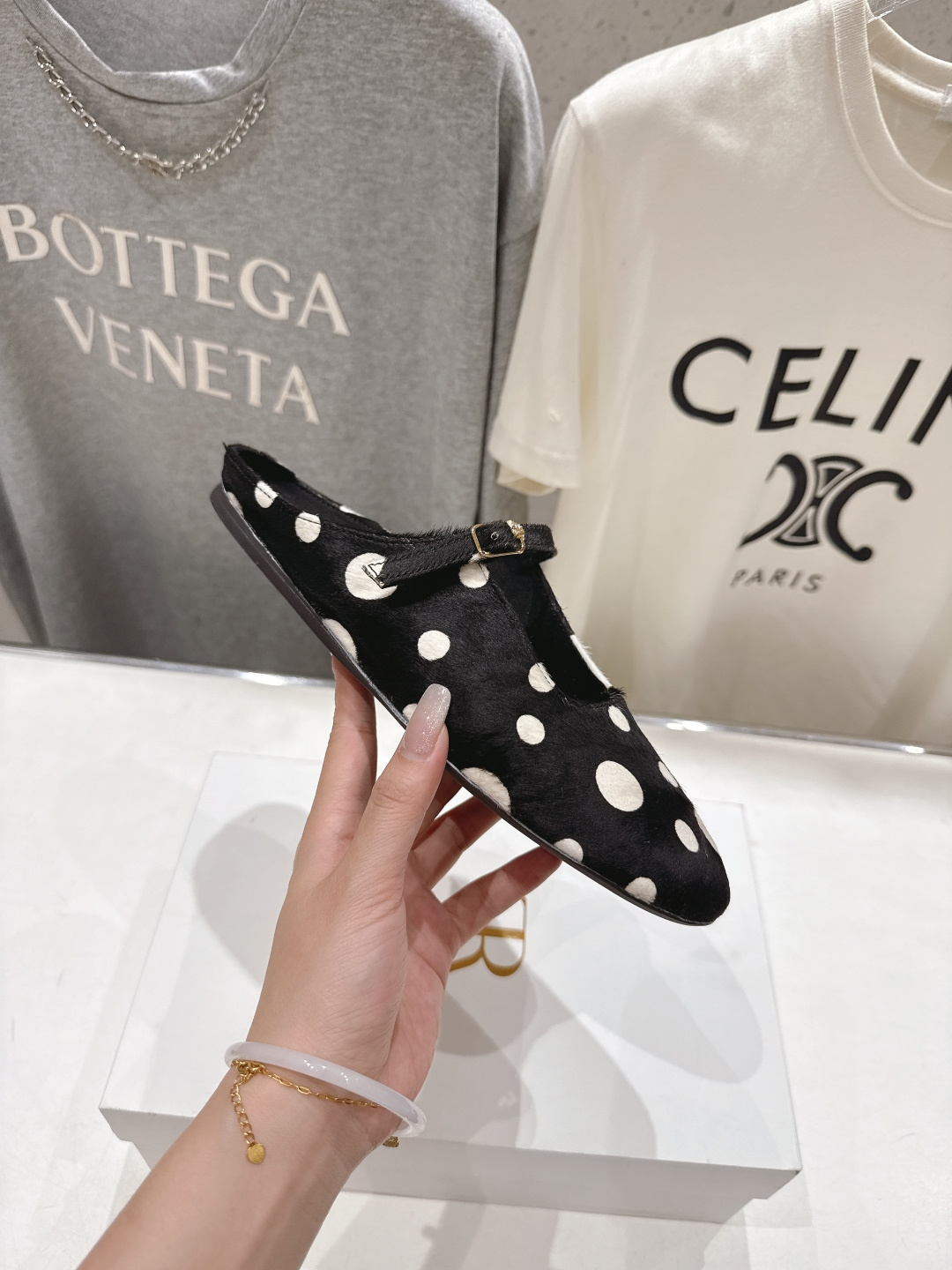 高版本出厂 the row 2026ss春夏走秀爆款平底鞋玛丽珍休闲鞋半拖单鞋非常舒服的平底鞋，极简设计