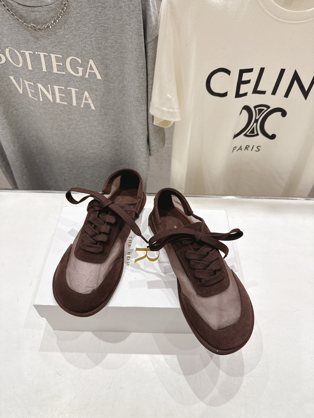 高版本出厂 the row 2026ss春夏走秀爆款平底鞋系带网面休闲鞋单鞋非常舒服的休闲鞋，极简设计理