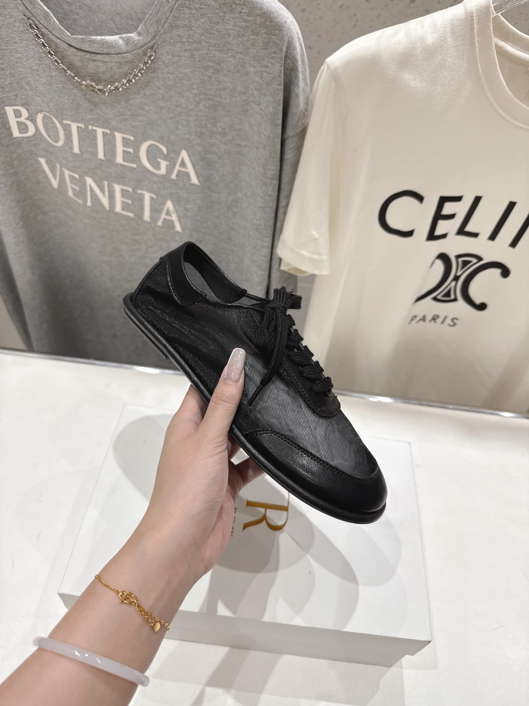 高版本出厂 the row 2026ss春夏走秀爆款平底鞋系带网面休闲鞋单鞋非常舒服的休闲鞋，极简设计理