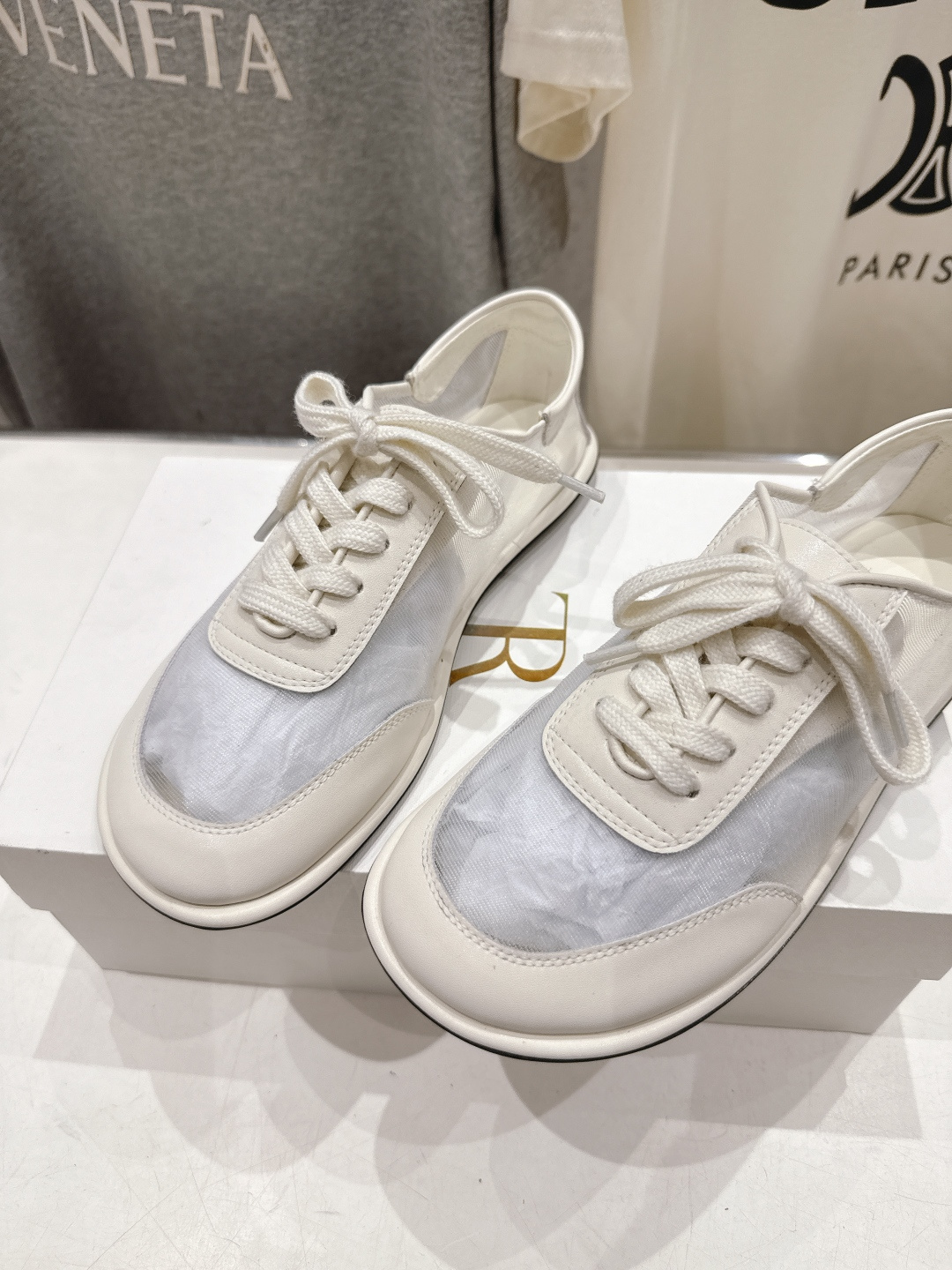 高版本出厂 the row 2026ss春夏走秀爆款平底鞋系带网面休闲鞋单鞋非常舒服的休闲鞋，极简设计理