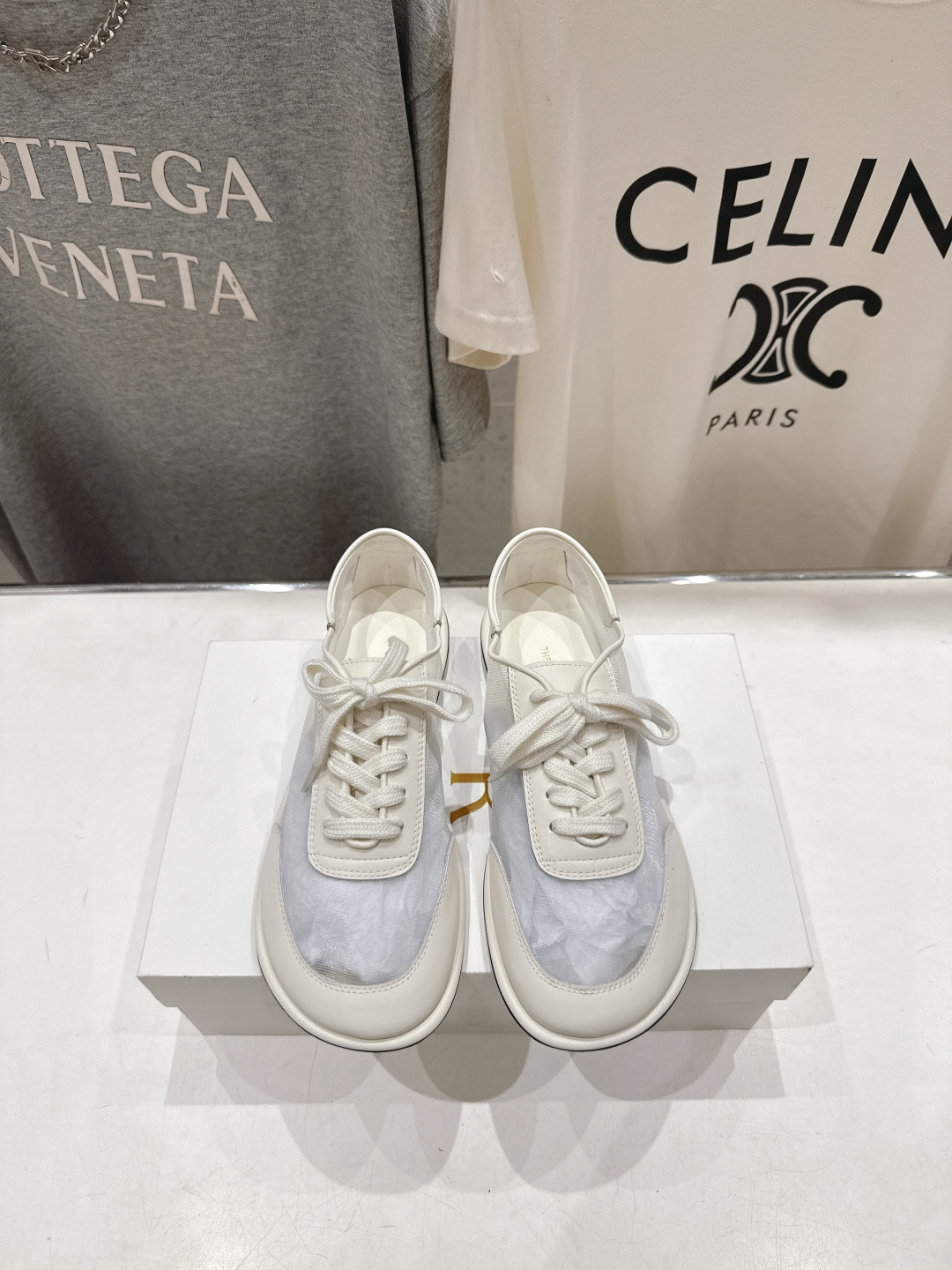 高版本出厂 the row 2026ss春夏走秀爆款平底鞋系带网面休闲鞋单鞋非常舒服的休闲鞋，极简设计理