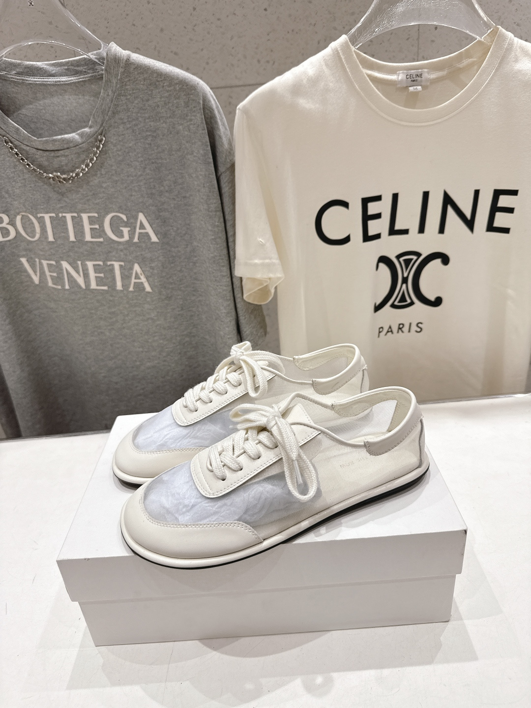 高版本出厂 the row 2026ss春夏走秀爆款平底鞋系带网面休闲鞋单鞋非常舒服的休闲鞋，极简设计理