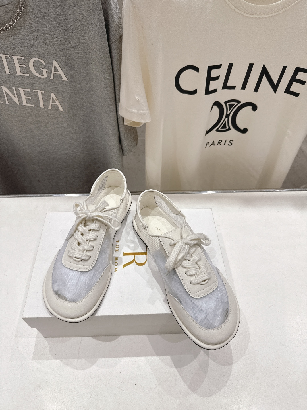 高版本出厂 the row 2026ss春夏走秀爆款平底鞋系带网面休闲鞋单鞋非常舒服的休闲鞋，极简设计理