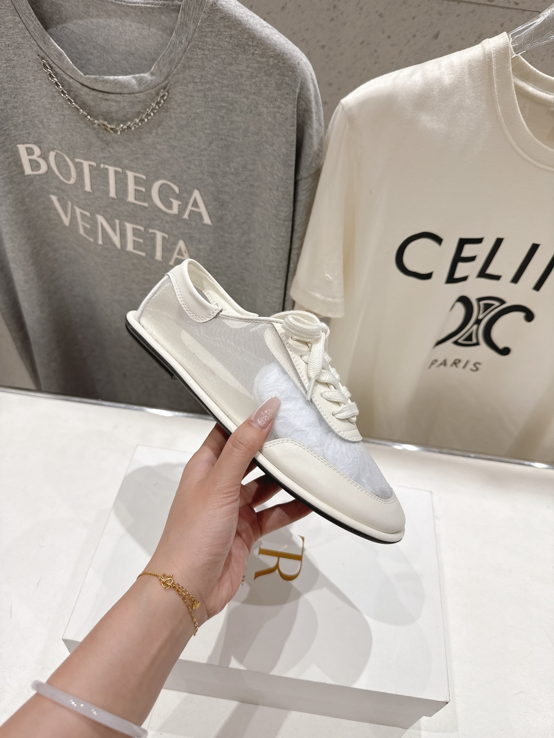 高版本出厂 the row 2026ss春夏走秀爆款平底鞋系带网面休闲鞋单鞋非常舒服的休闲鞋，极简设计理