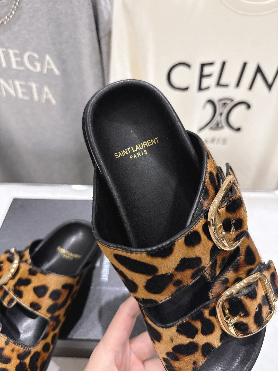 高版本出厂 SAINT LAURENT～F013 圣罗兰ysl 2026ss 夏季新品双排搭扣平底沙滩拖