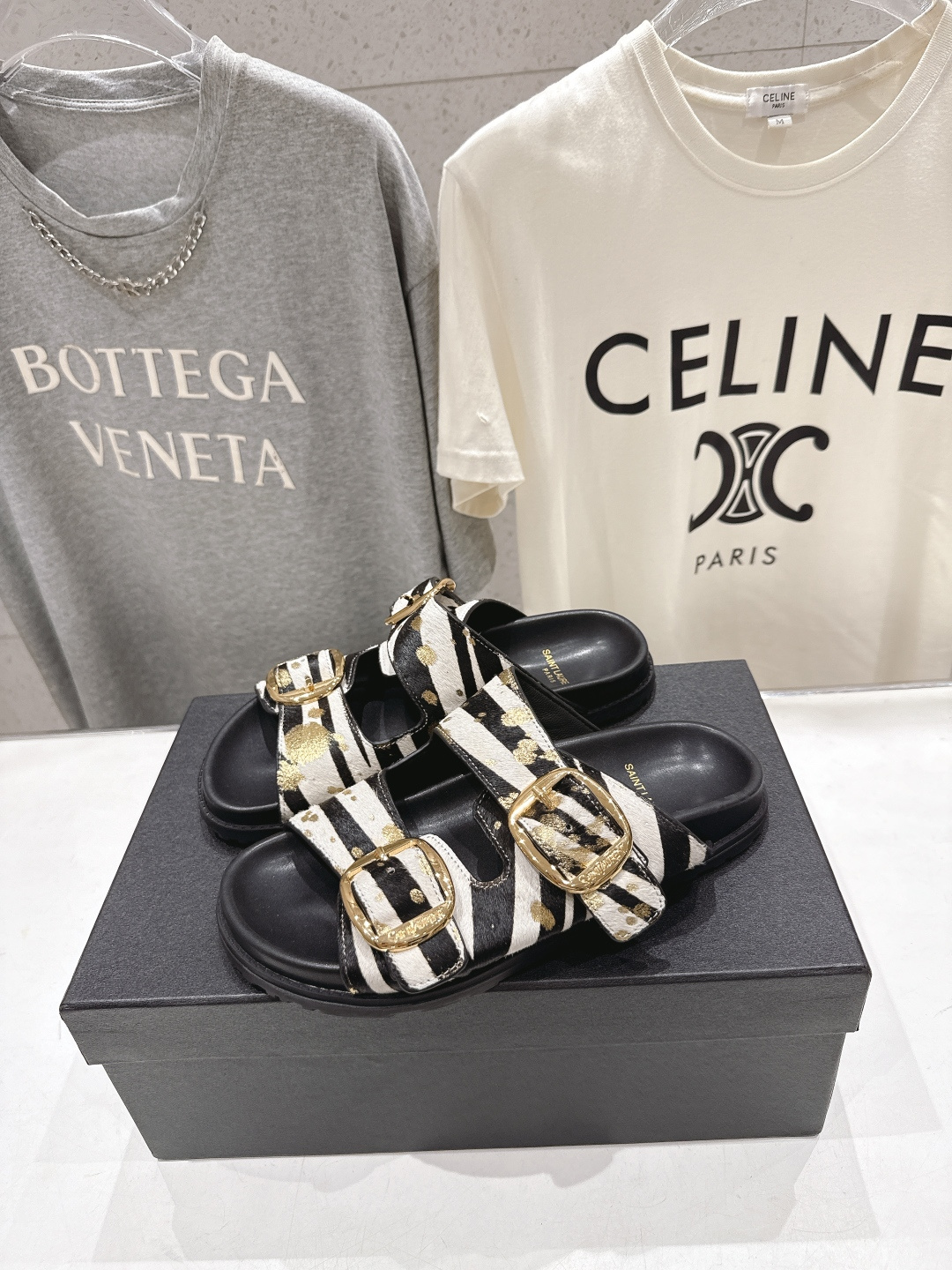 高版本出厂 SAINT LAURENT～F013 圣罗兰ysl 2026ss 夏季新品双排搭扣平底沙滩拖