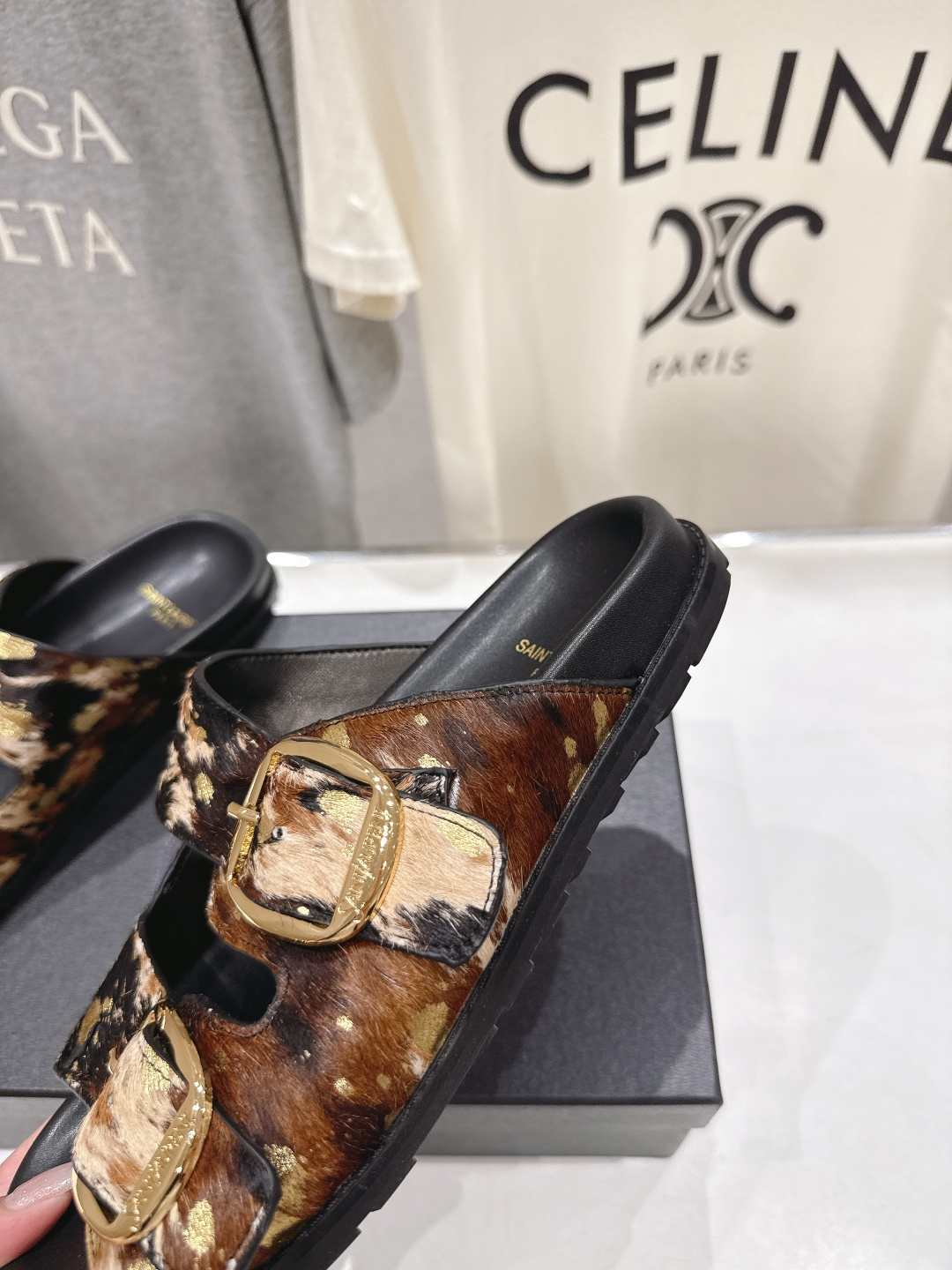 高版本出厂 SAINT LAURENT～F013 圣罗兰ysl 2026ss 夏季新品双排搭扣平底沙滩拖