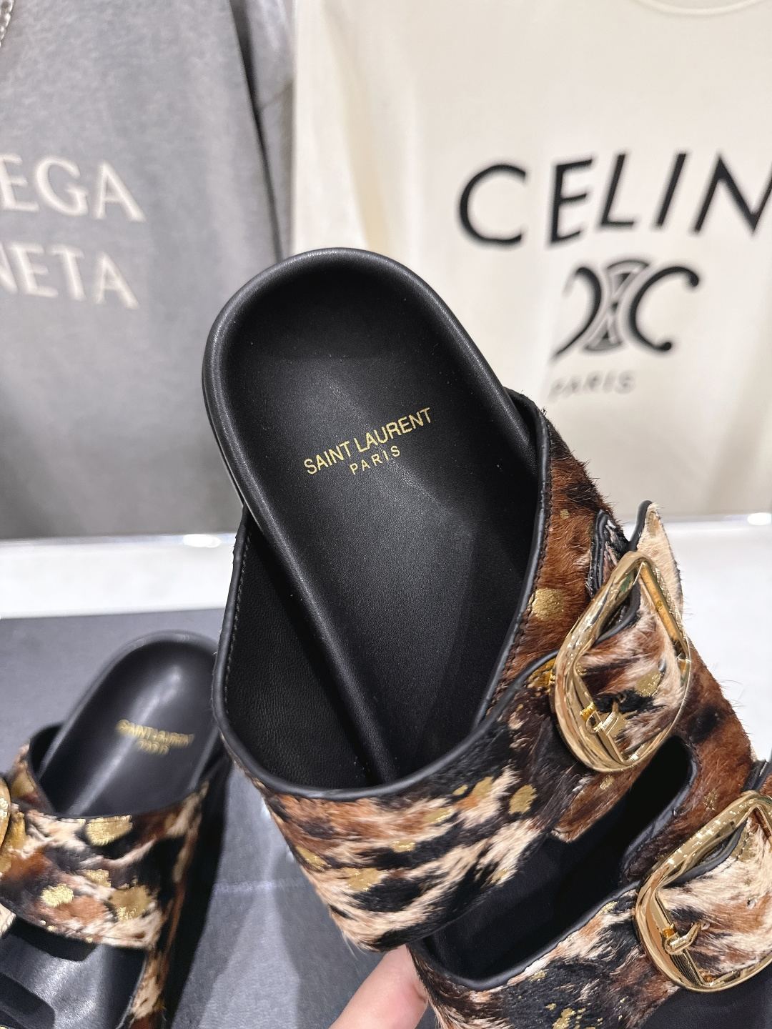 高版本出厂 SAINT LAURENT～F013 圣罗兰ysl 2026ss 夏季新品双排搭扣平底沙滩拖