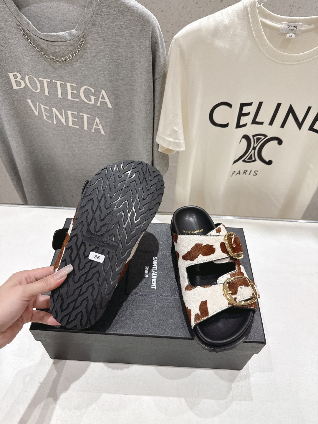 高版本出厂 SAINT LAURENT～F013 圣罗兰ysl 2026ss 夏季新品双排搭扣平底沙滩拖