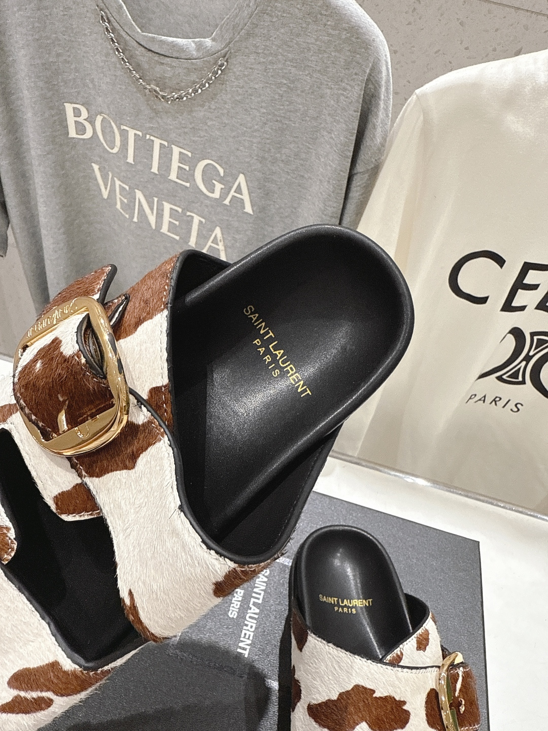 高版本出厂 SAINT LAURENT～F013 圣罗兰ysl 2026ss 夏季新品双排搭扣平底沙滩拖