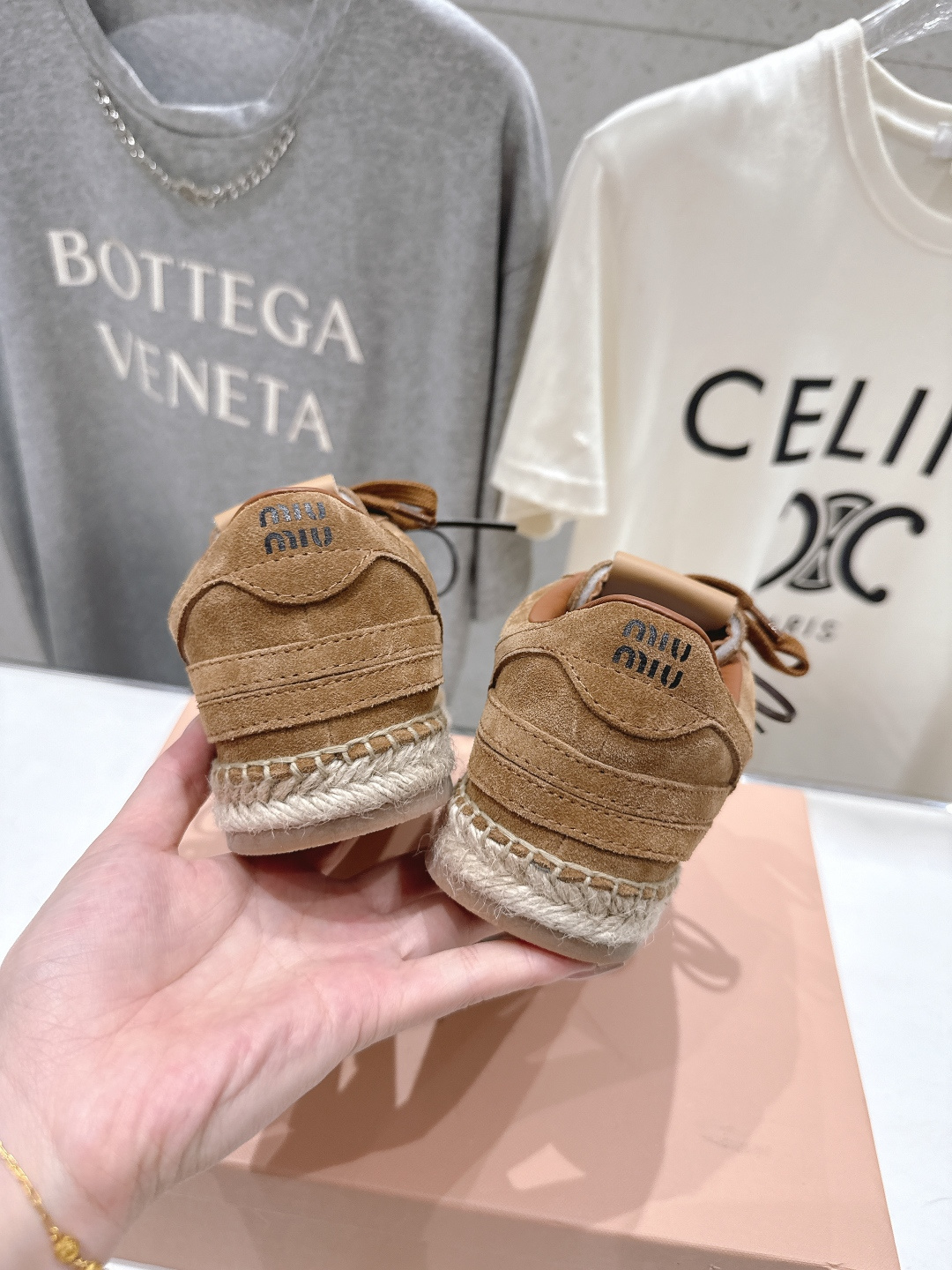 高版本出厂 MiuMiu/缪缪F022 2026ss新款麻绳底渔夫鞋一脚蹬乐福鞋休闲鞋原版开模 所有材质