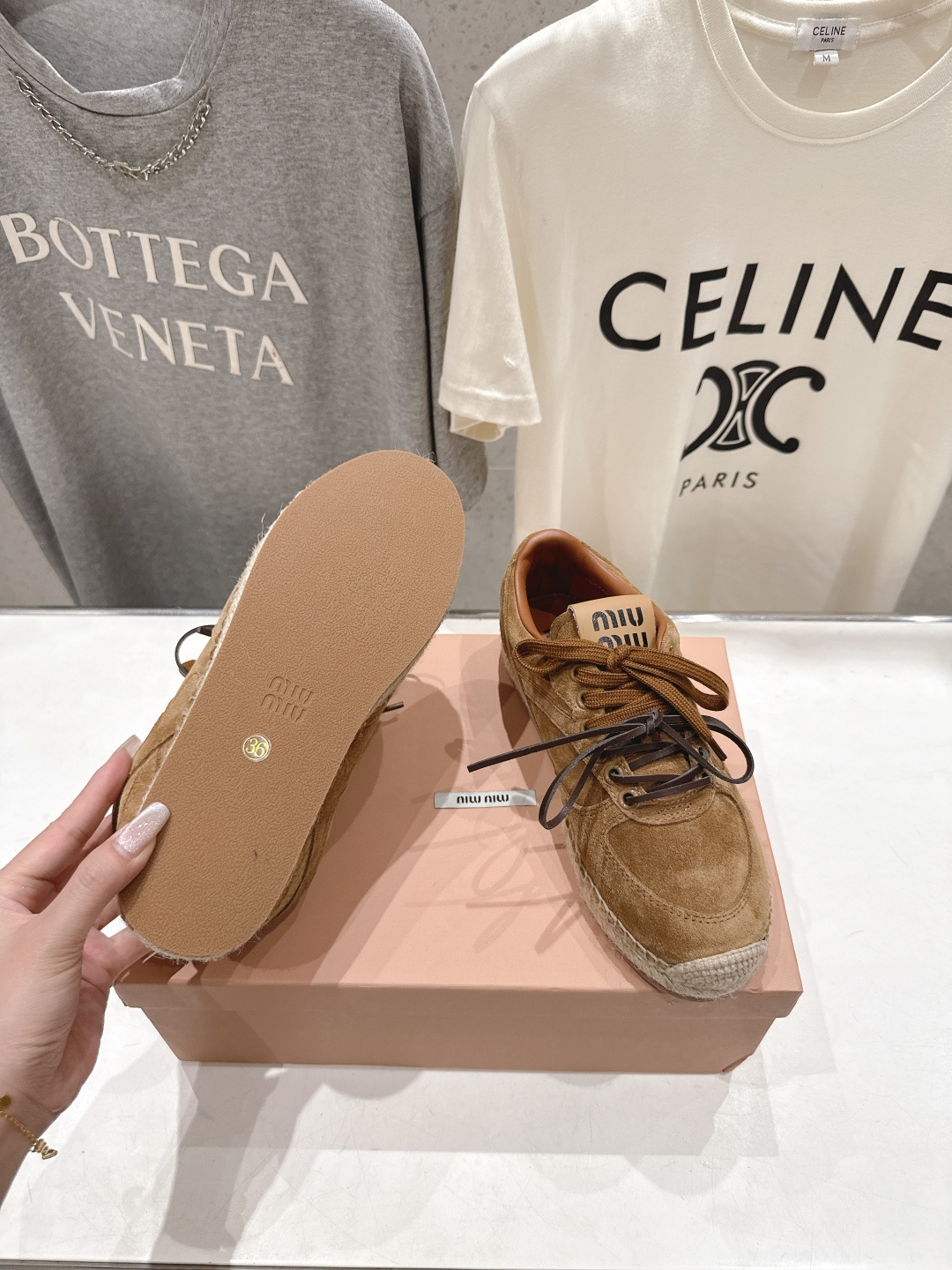 高版本出厂 MiuMiu/缪缪F022 2026ss新款麻绳底渔夫鞋一脚蹬乐福鞋休闲鞋原版开模 所有材质