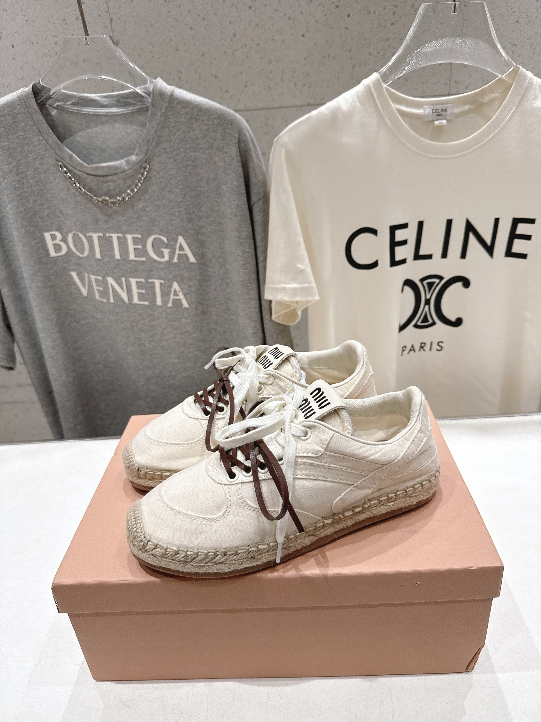 高版本出厂 MiuMiu/缪缪F022 2026ss新款麻绳底渔夫鞋一脚蹬乐福鞋休闲鞋原版开模 所有材质