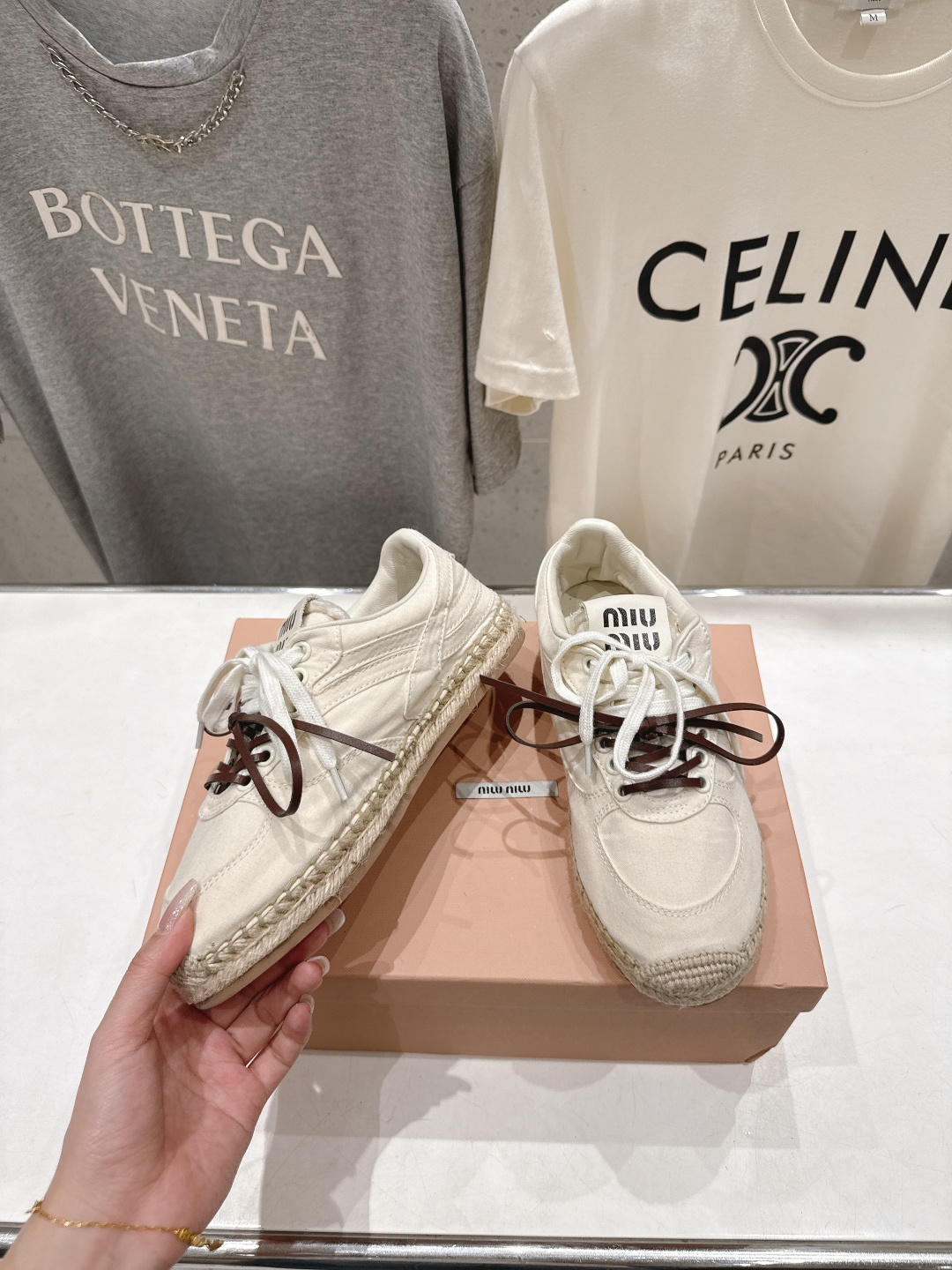 高版本出厂 MiuMiu/缪缪F022 2026ss新款麻绳底渔夫鞋一脚蹬乐福鞋休闲鞋原版开模 所有材质