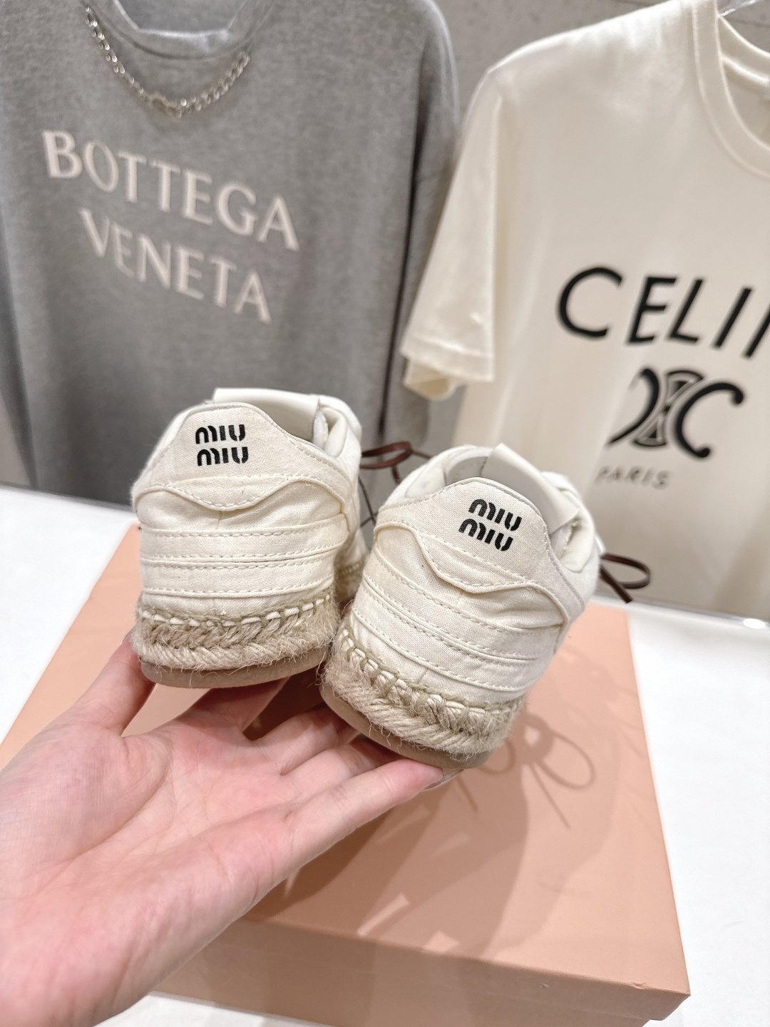 高版本出厂 MiuMiu/缪缪F022 2026ss新款麻绳底渔夫鞋一脚蹬乐福鞋休闲鞋原版开模 所有材质