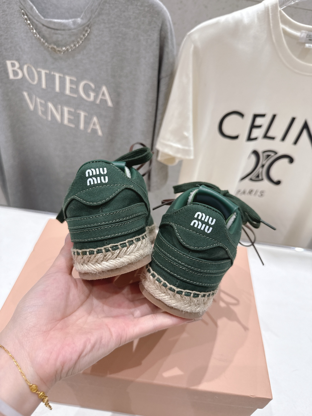 高版本出厂 MiuMiu/缪缪F022 2026ss新款麻绳底渔夫鞋一脚蹬乐福鞋休闲鞋原版开模 所有材质