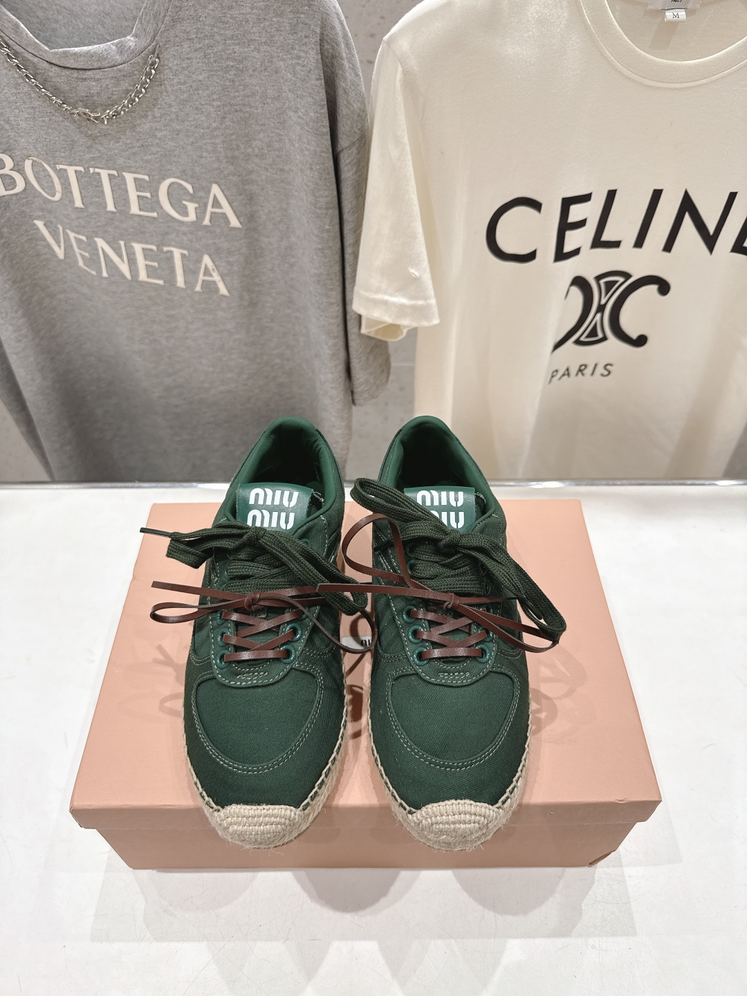 高版本出厂 MiuMiu/缪缪F022 2026ss新款麻绳底渔夫鞋一脚蹬乐福鞋休闲鞋原版开模 所有材质