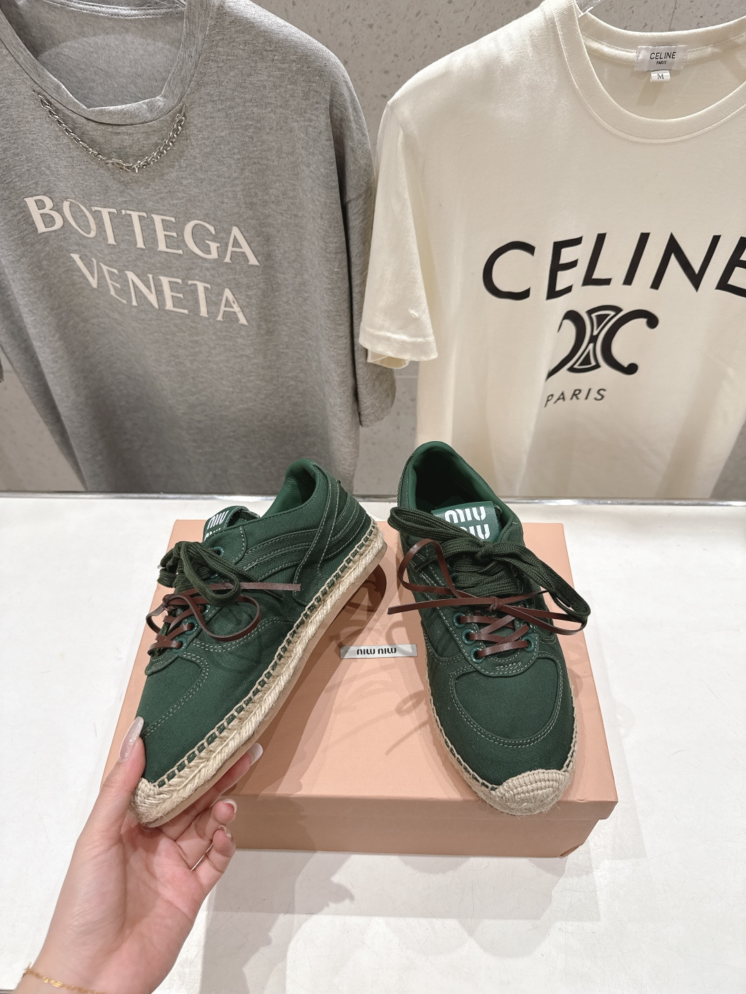 高版本出厂 MiuMiu/缪缪F022 2026ss新款麻绳底渔夫鞋一脚蹬乐福鞋休闲鞋原版开模 所有材质