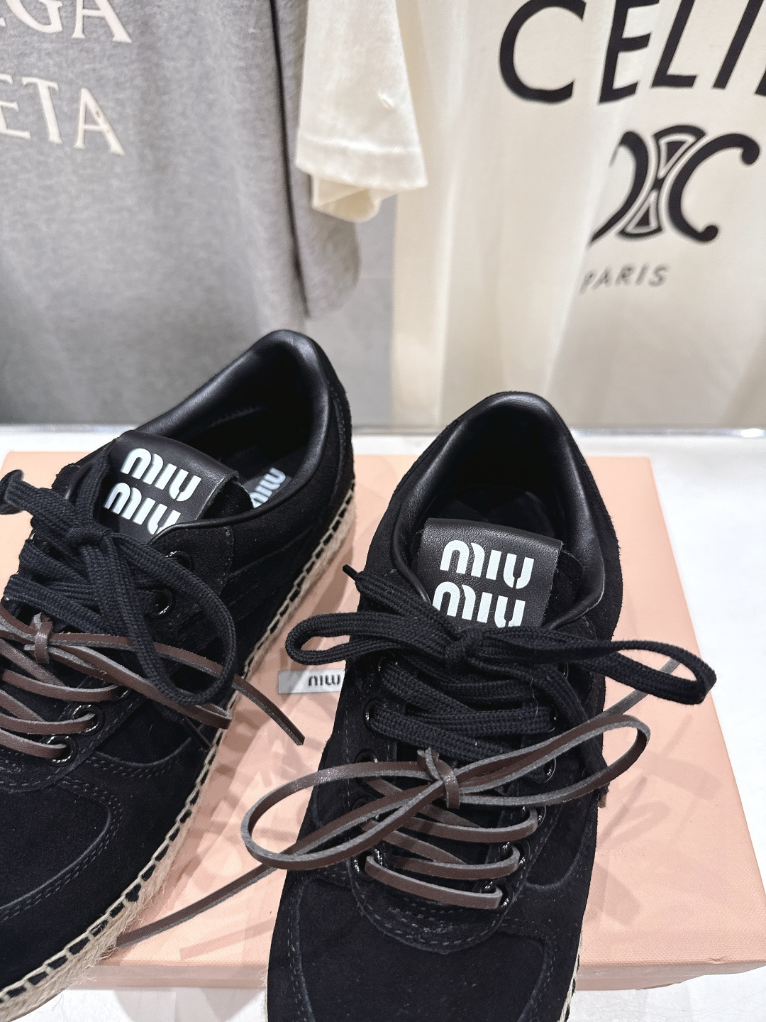 高版本出厂 MiuMiu/缪缪F022 2026ss新款麻绳底渔夫鞋一脚蹬乐福鞋休闲鞋原版开模 所有材质