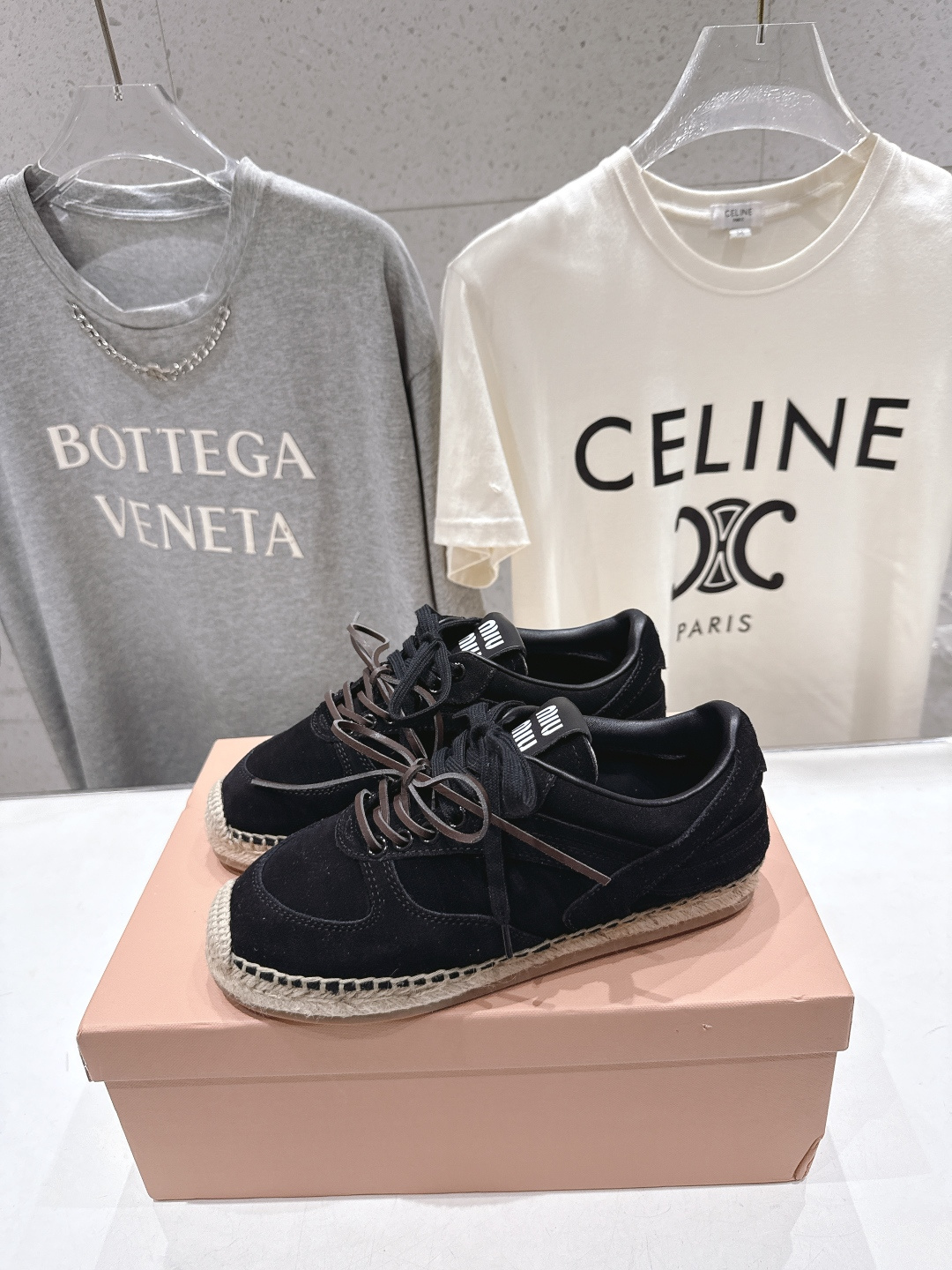 高版本出厂 MiuMiu/缪缪F022 2026ss新款麻绳底渔夫鞋一脚蹬乐福鞋休闲鞋原版开模 所有材质