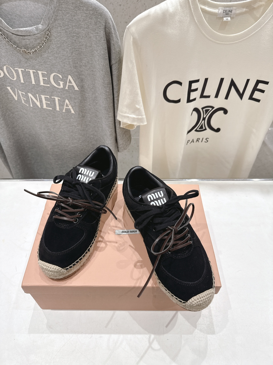 高版本出厂 MiuMiu/缪缪F022 2026ss新款麻绳底渔夫鞋一脚蹬乐福鞋休闲鞋原版开模 所有材质