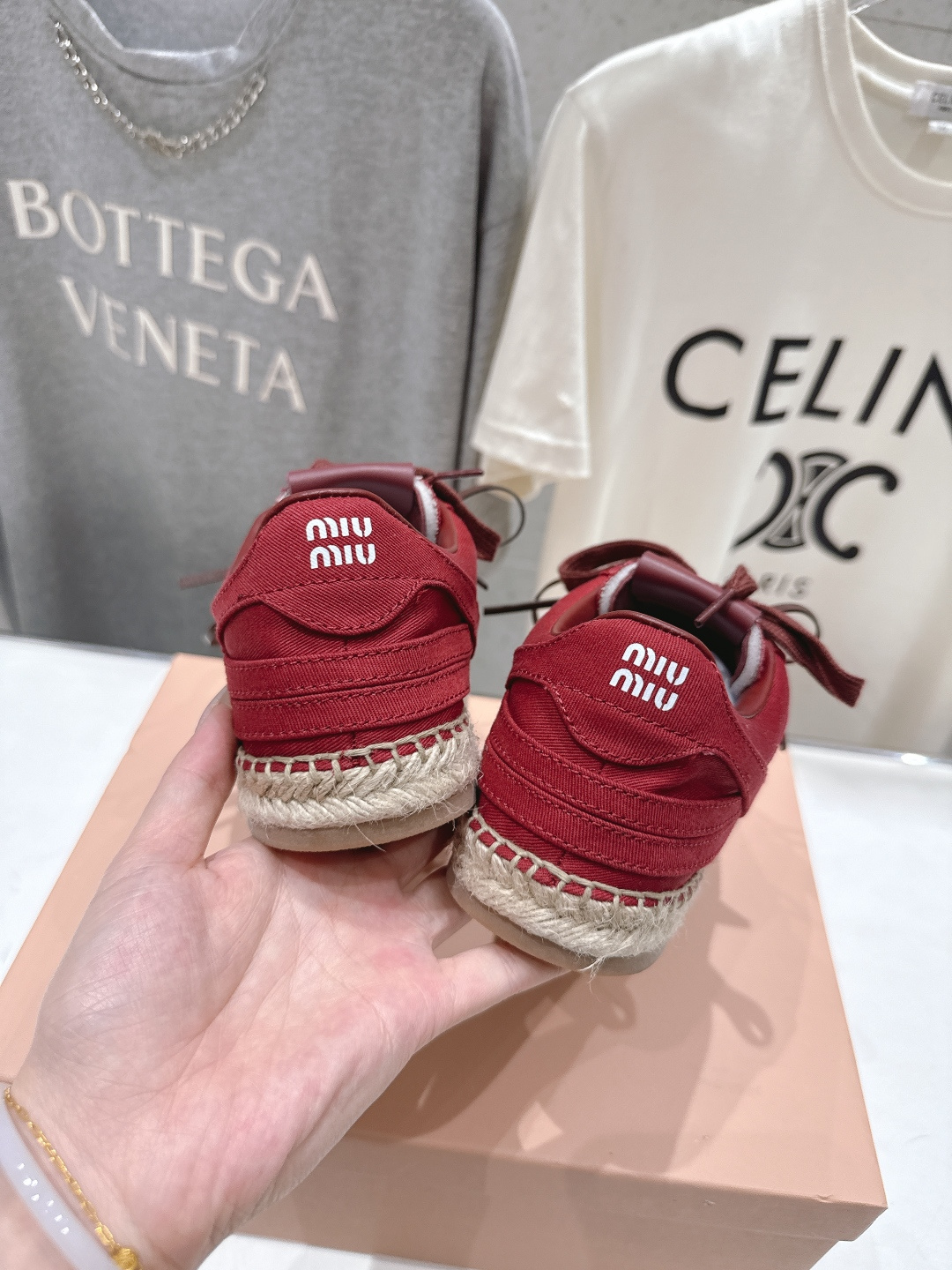 高版本出厂 MiuMiu/缪缪F022 2026ss新款麻绳底渔夫鞋一脚蹬乐福鞋休闲鞋原版开模 所有材质