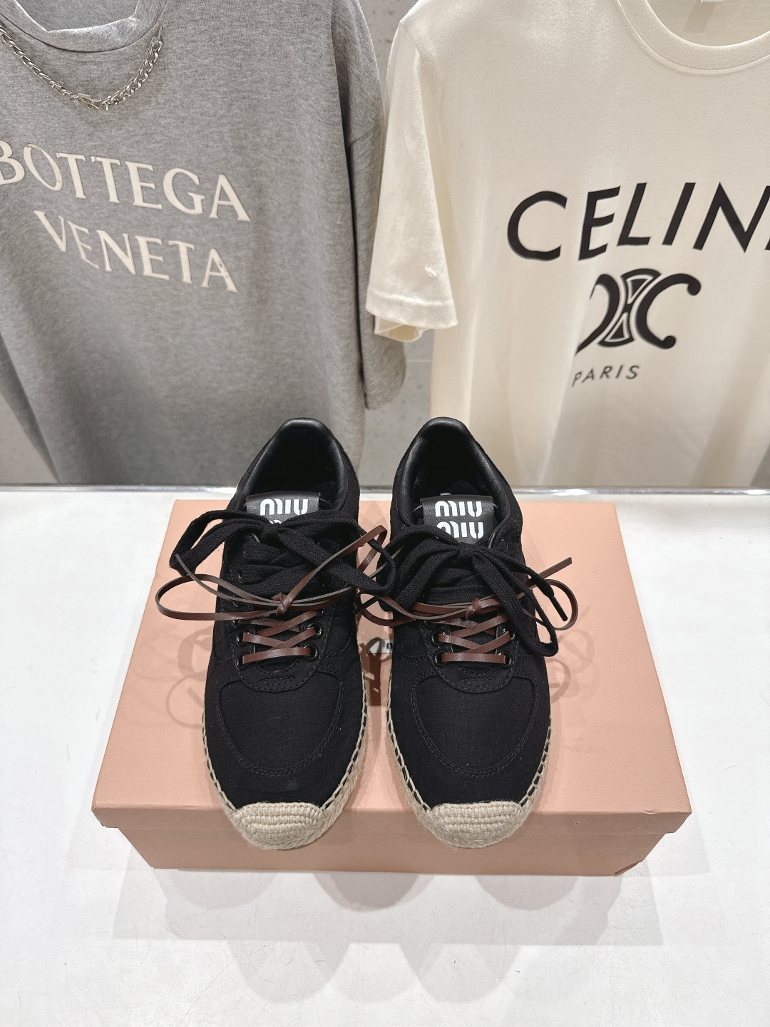 高版本出厂 MiuMiu/缪缪F022 2026ss新款麻绳底渔夫鞋一脚蹬乐福鞋休闲鞋原版开模 所有材质