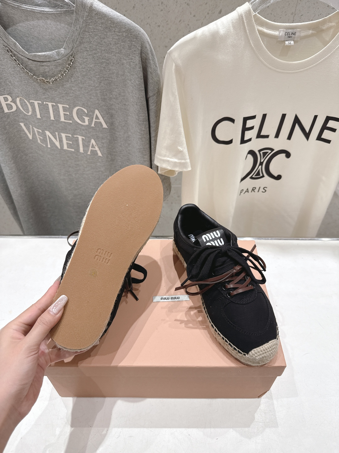 高版本出厂 MiuMiu/缪缪F022 2026ss新款麻绳底渔夫鞋一脚蹬乐福鞋休闲鞋原版开模 所有材质