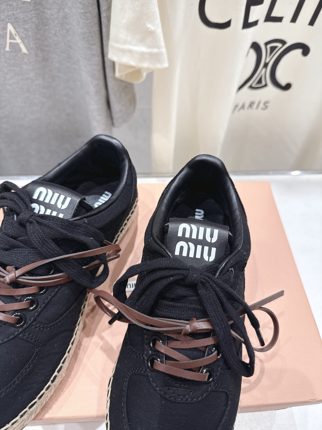 高版本出厂 MiuMiu/缪缪F022 2026ss新款麻绳底渔夫鞋一脚蹬乐福鞋休闲鞋原版开模 所有材质