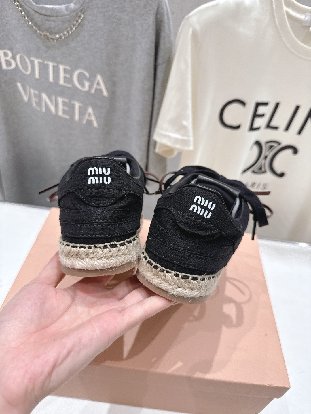 高版本出厂 MiuMiu/缪缪F022 2026ss新款麻绳底渔夫鞋一脚蹬乐福鞋休闲鞋原版开模 所有材质