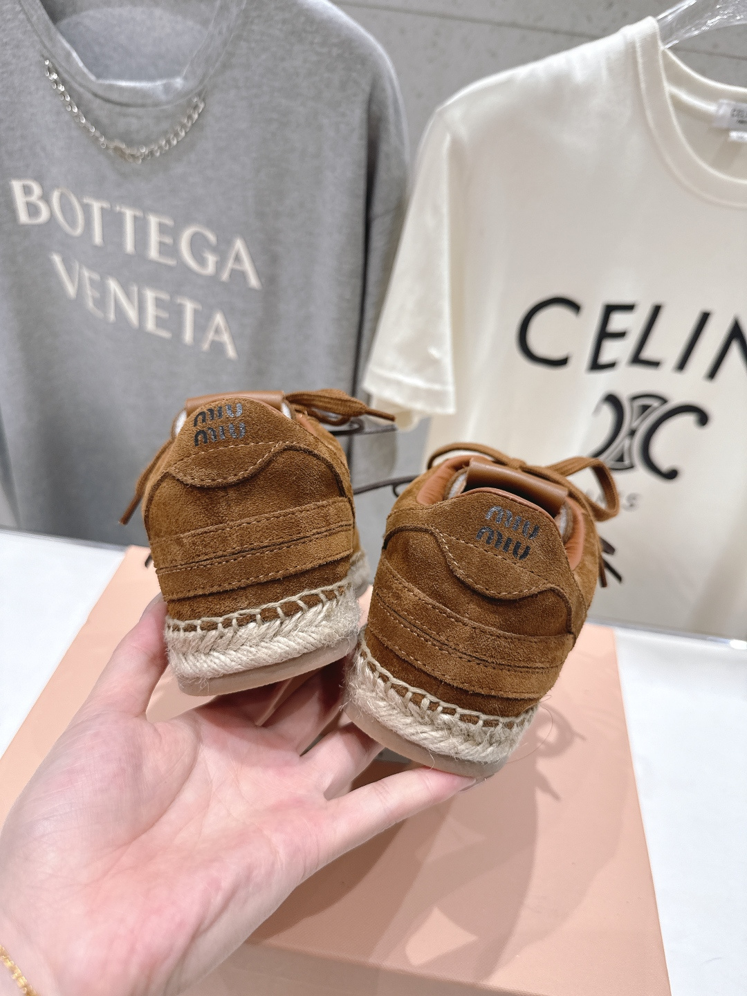 高版本出厂 MiuMiu/缪缪F022 2026ss新款麻绳底渔夫鞋一脚蹬乐福鞋休闲鞋原版开模 所有材质