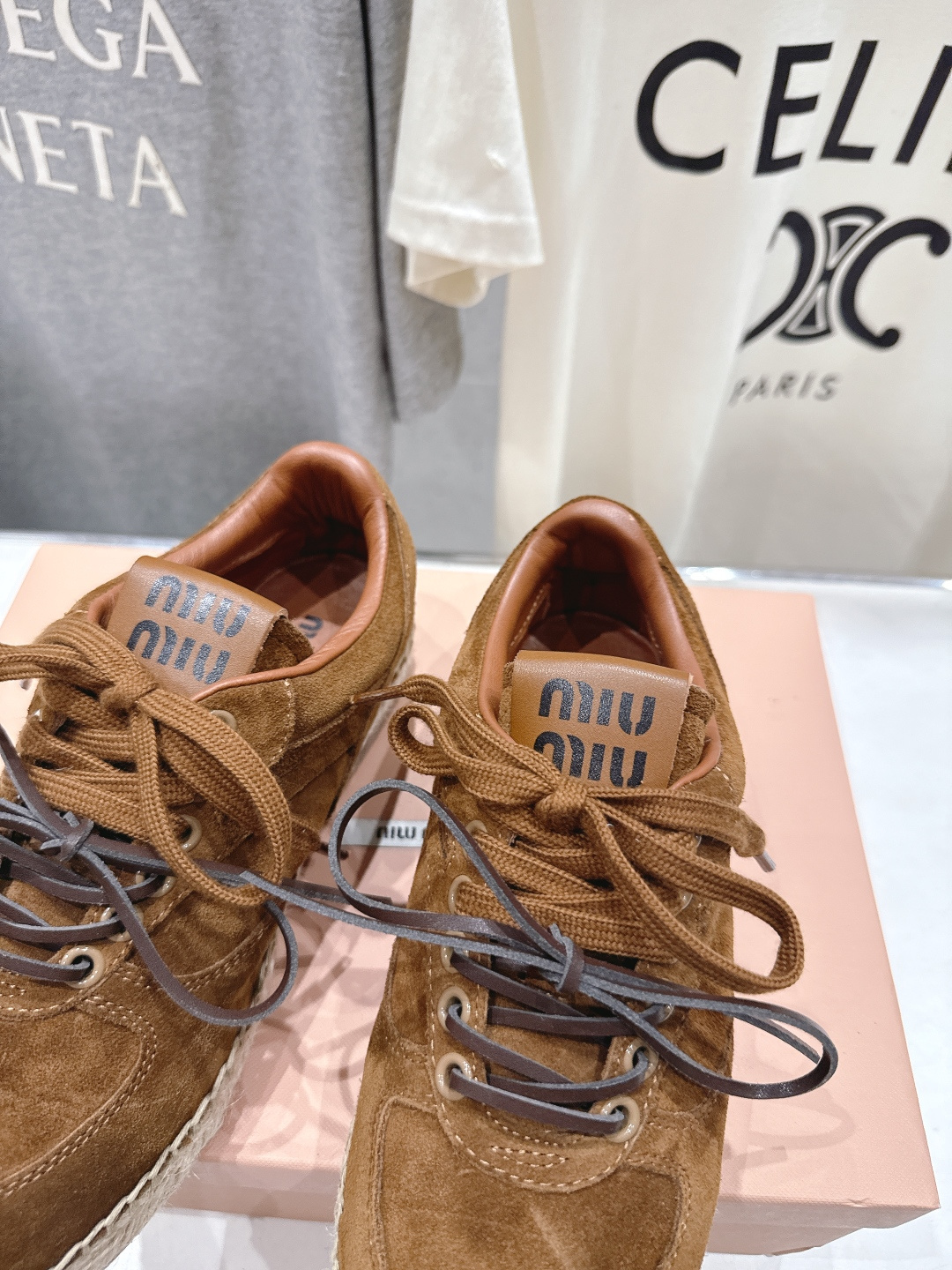 高版本出厂 MiuMiu/缪缪F022 2026ss新款麻绳底渔夫鞋一脚蹬乐福鞋休闲鞋原版开模 所有材质