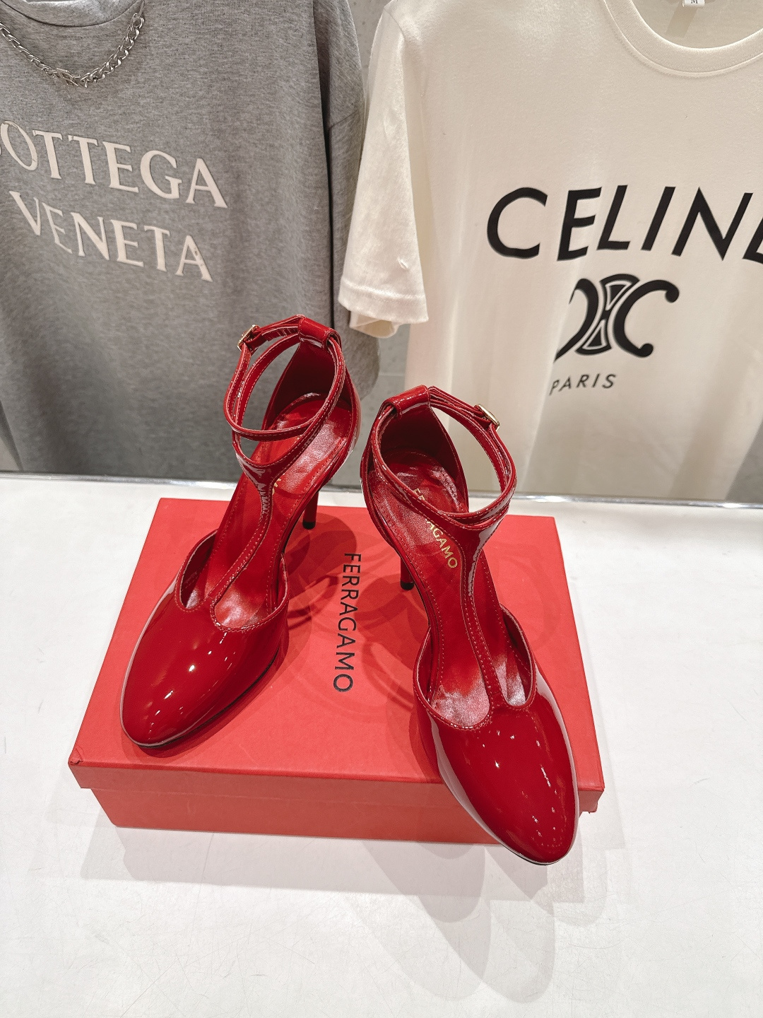 高版本出厂 FERRAGAMO/菲拉格慕F030 2026ss新款高跟鞋凉鞋FAM今期高频曝光的高跟凉鞋