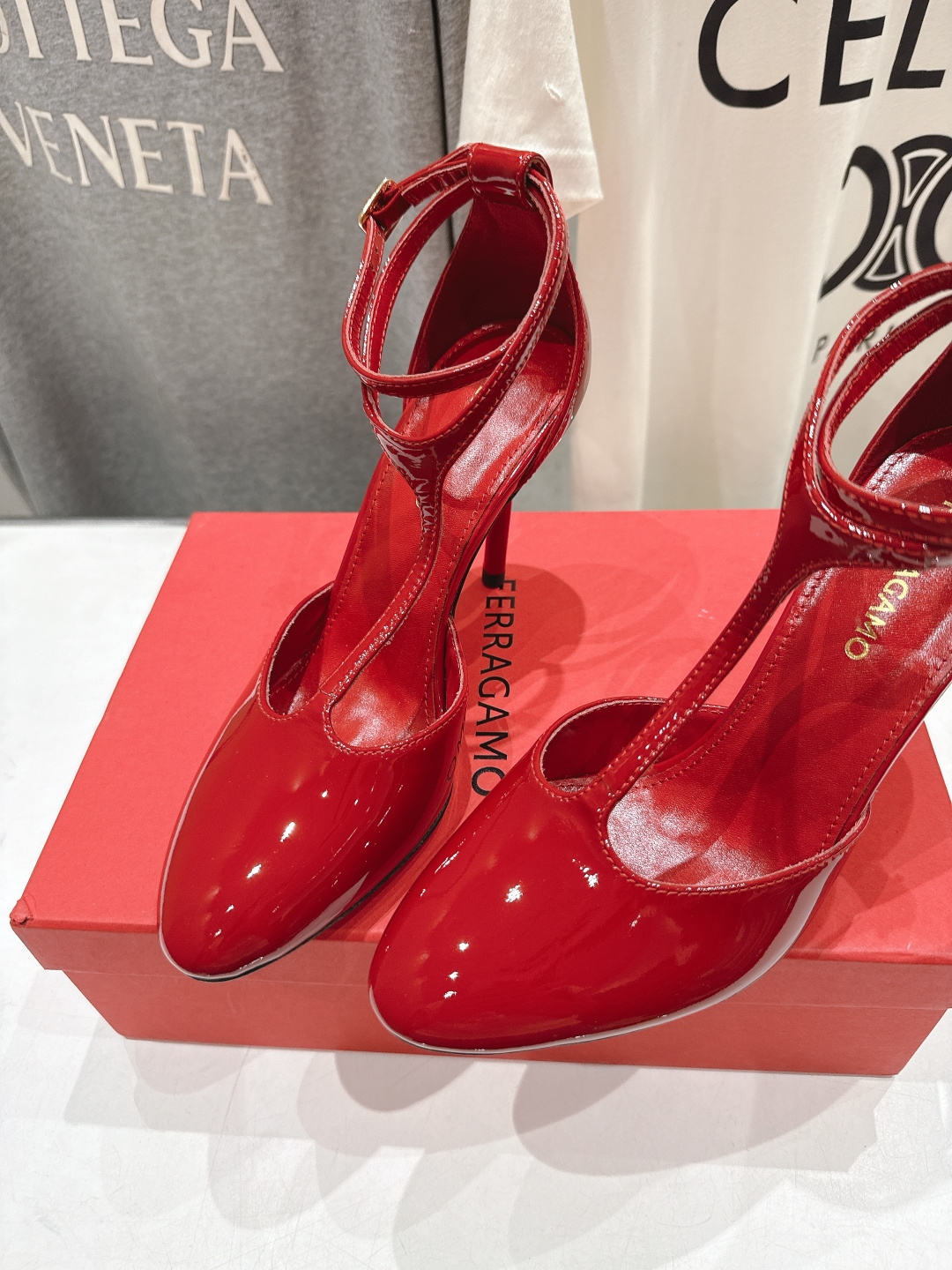 高版本出厂 FERRAGAMO/菲拉格慕F030 2026ss新款高跟鞋凉鞋FAM今期高频曝光的高跟凉鞋